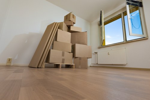 Sustainable removals packing and recycling process in Farringdon