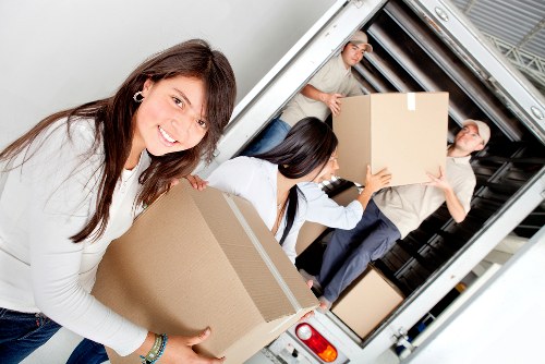 Organised moving day checklist for a Farringdon flat